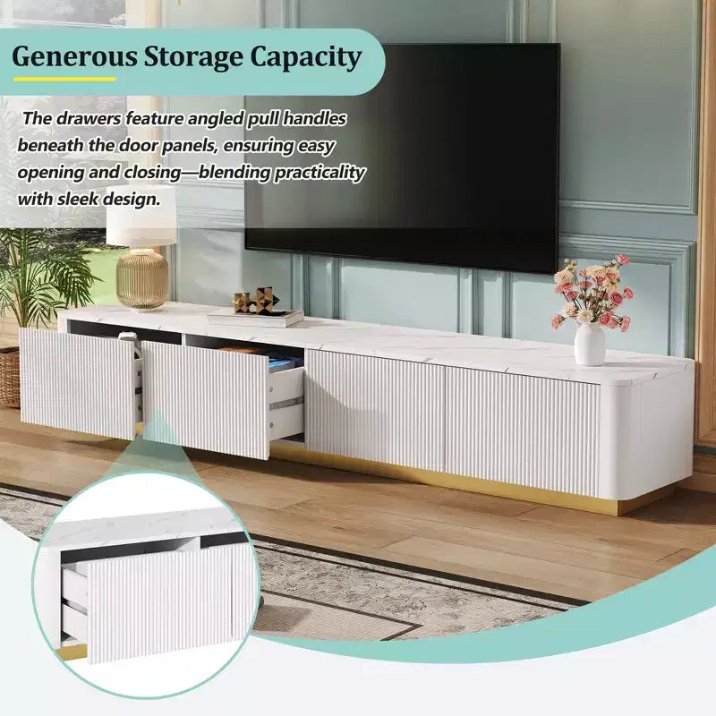 Mobile porta TV scanalato per TV da 85 pollici con base dorata, consolle multimediale moderna con 4 cassetti, centro di intrattenimento con design a profilo curvo
