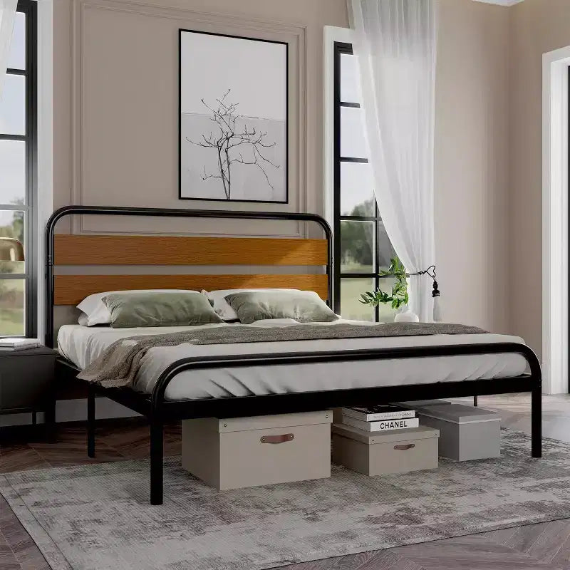 Letto King Size Moderno di Metà Secolo, Struttura in Metallo con Testiera Effetto Legno, Design Silenzioso che Non Richiede Rete a Molle per Camera da Letto, Marrone