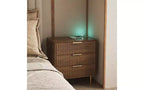 Comodino Moderno con Stazione di Ricarica e Luce Notturna a Comando Vocale, Tavolino Contenitore con Armadietto per la Camera da Letto